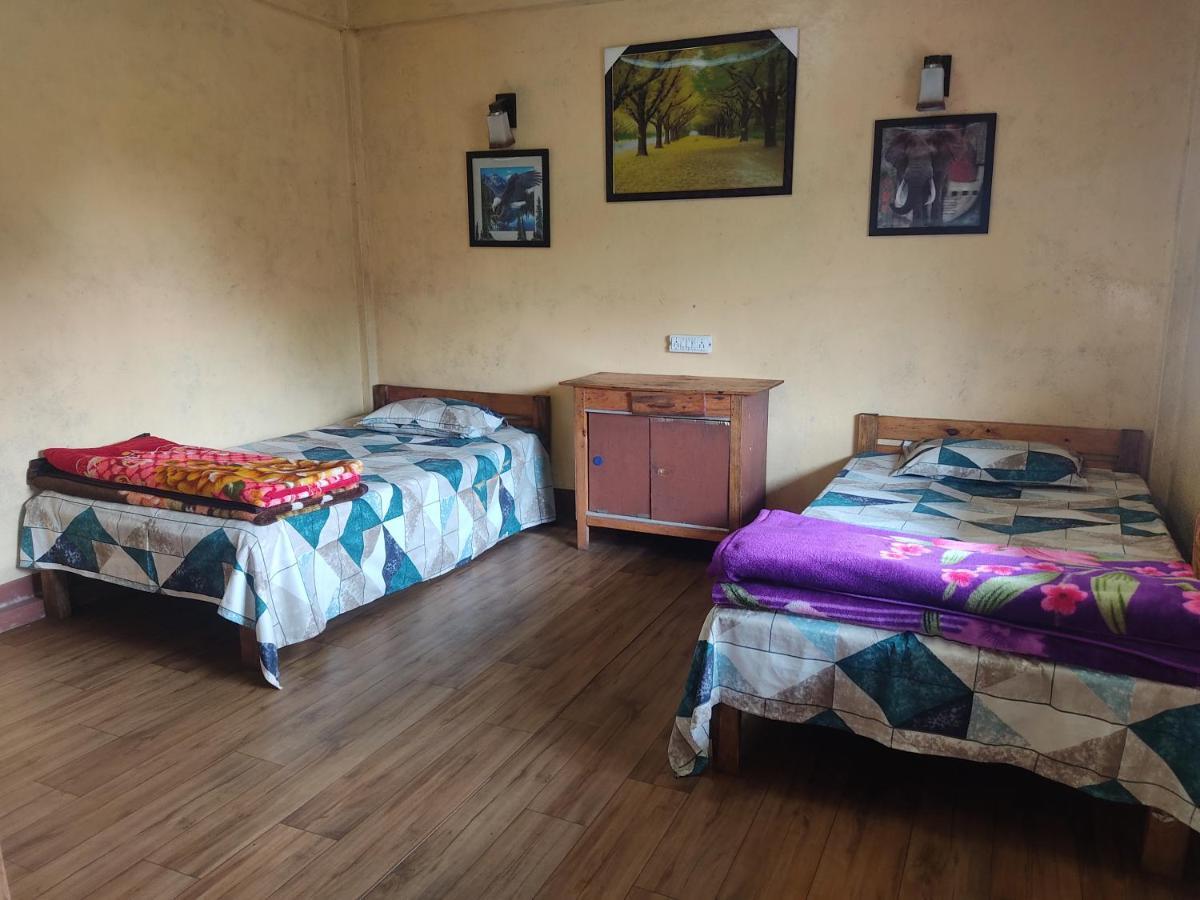 D Cloud Guesthouse チェラプンジ エクステリア 写真
